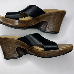 Dansko leather black sandals 3 inch wedge heels size 8 (38)